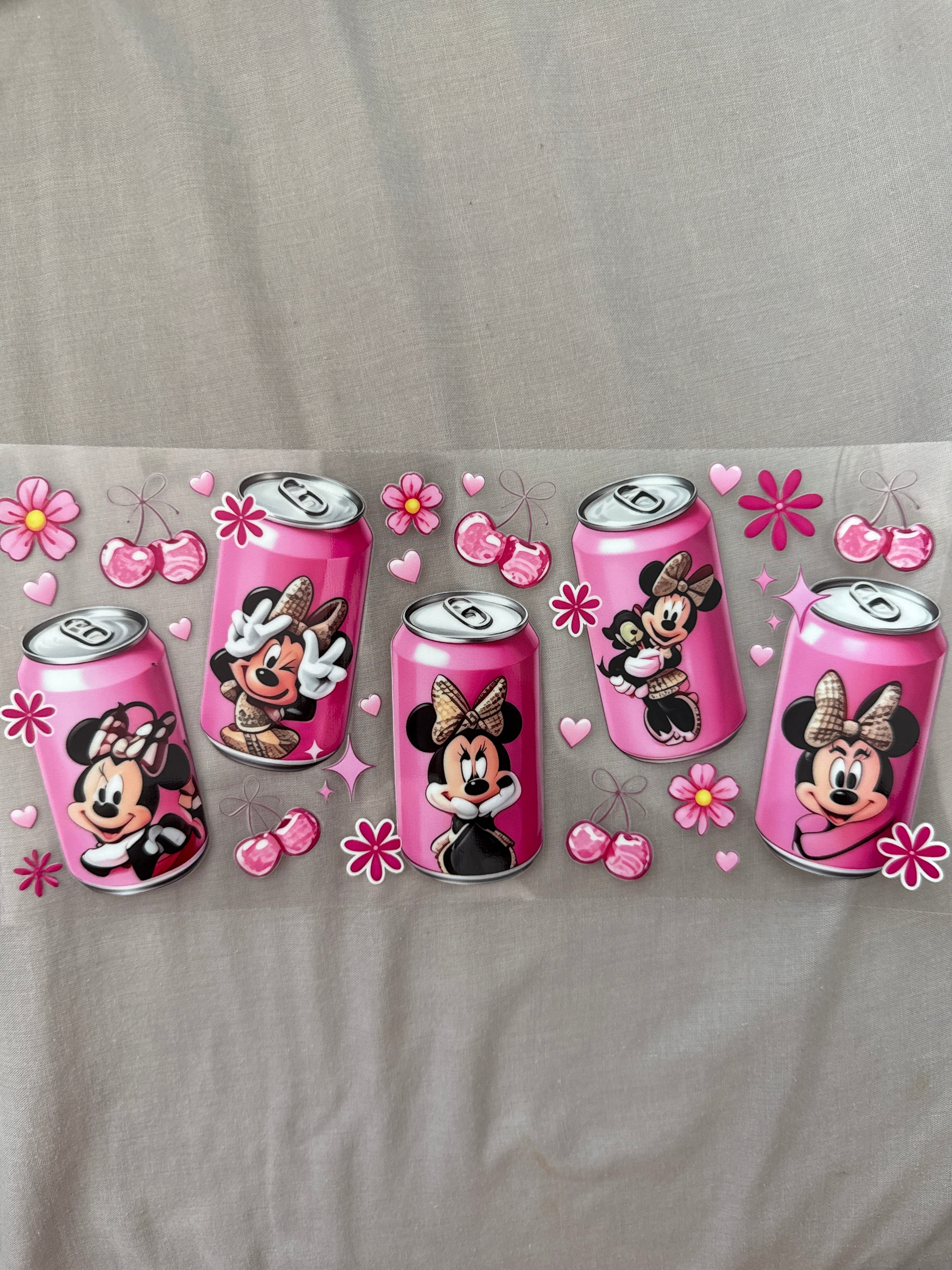 Minnie Mouse drinks