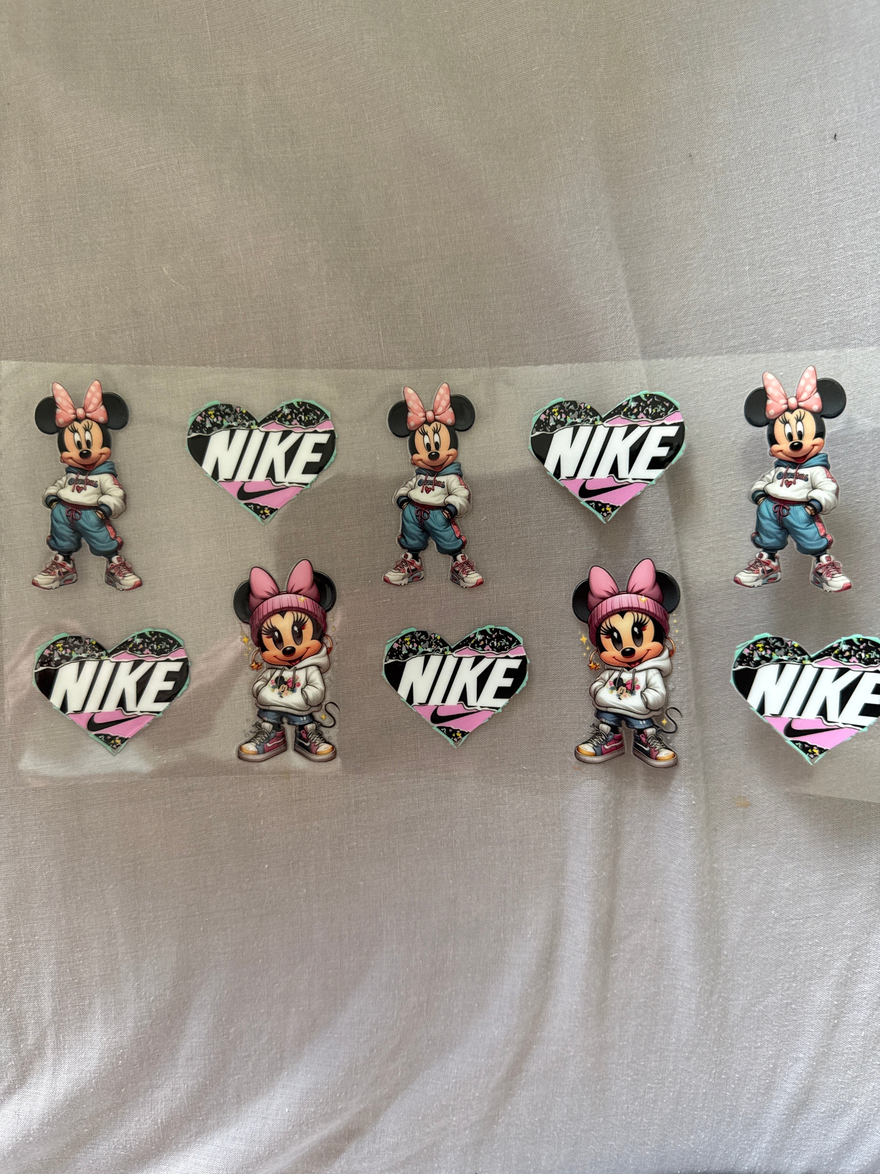 Minnie Nike